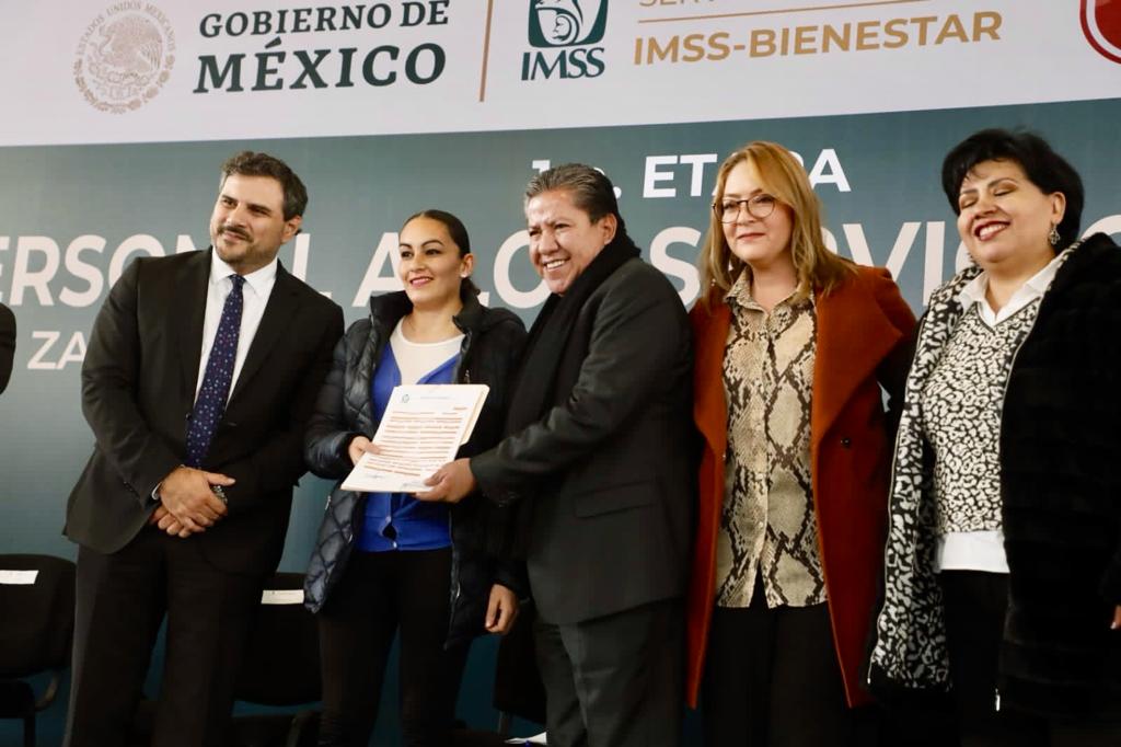 Entregan Gobernador David Monreal y director del IMSS-Bienestar 637 bases a personal de salud