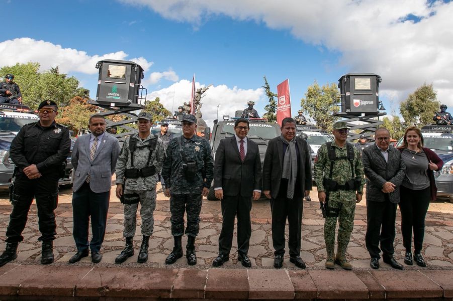 Entregan Gobernador David Monreal y director del IMSS-Bienestar 637 bases a personal de salud